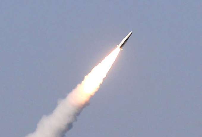 Resultado de imagem para Norte-coreanos lançaram mísseis no Mar do Japão