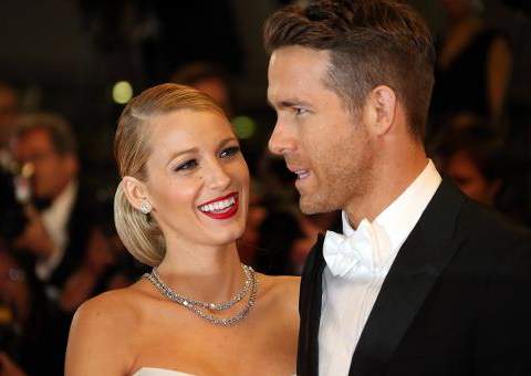 Atores Blake Lively e Ryan Reynolds anunciam gravidez