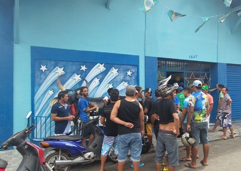 Caprichoso faz pagamento de trabalhadores formais