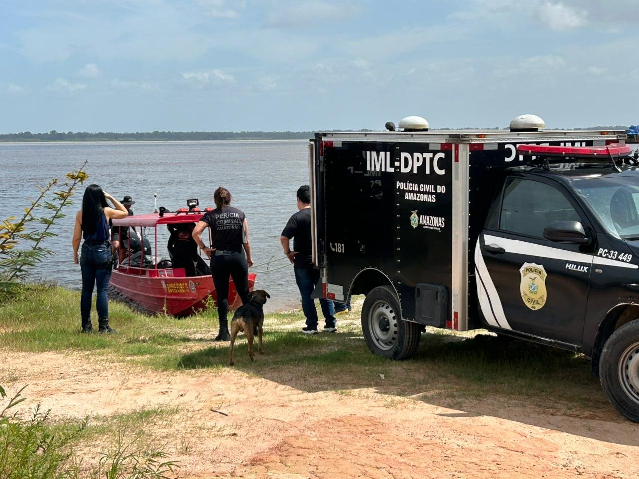 Corpo em estado de decomposição é encontrado por pescadores no Rio Negro