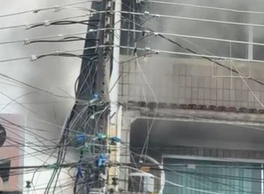 Família e animais são resgatados após princípio de incêndio na Praça 14