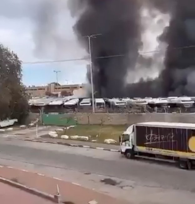 Irã dispara mísseis contra países árabes do Golfo