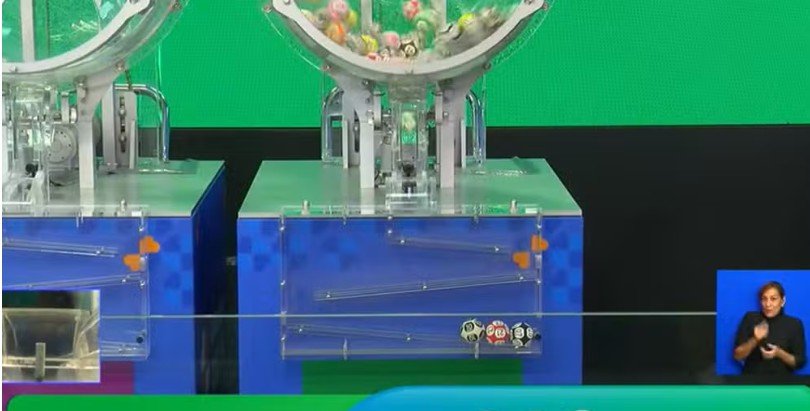 Mega-Sena acumula e prêmio dispara para R$ 130 milhões