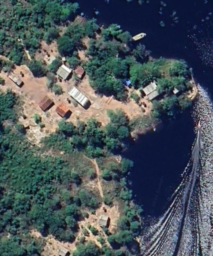 Adolescentes morrem soterrados após deslizamento em comunidade ribeirinha no Amazonas