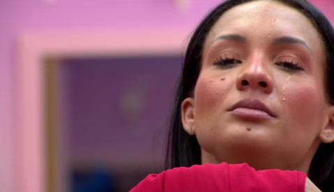 Maxiane é a nova eliminada do BBB em disputa acirrada contra Milena e Chayane