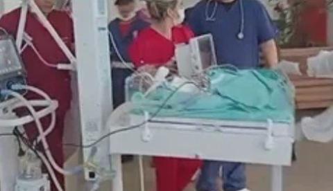 Gêmeos prematuros nascidos em casa são transferidos às pressas para maternidade em Manaus