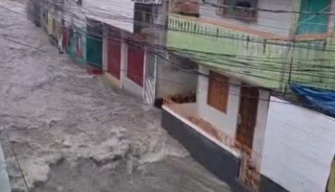 Vídeo: Moradores ficam ilhados e perdem tudo em enxurrada no Colônia Oliveira Machado