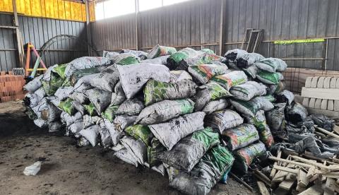 Ipaam apreende 524 sacas de carvão irregular em Itacoatiara