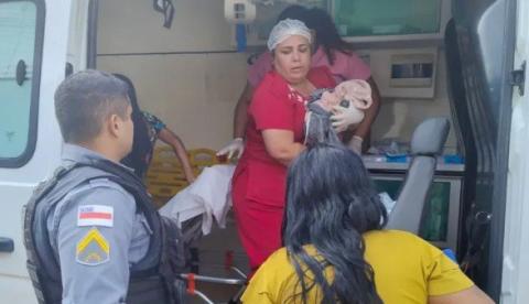 PMs auxiliam nascimento de gêmeos em residência em Presidente Figueiredo