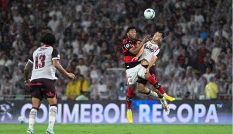Flamengo perde de virada para o Lanús e é vice da Recopa no Maracanã