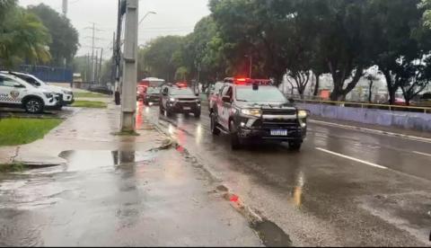 Policiais são presos e quase 1 tonelada de droga é apreendida em Manaus