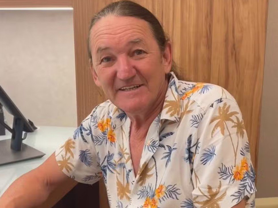 Humorista Marquito sofre mal súbito, sofre acidente de moto e é internado