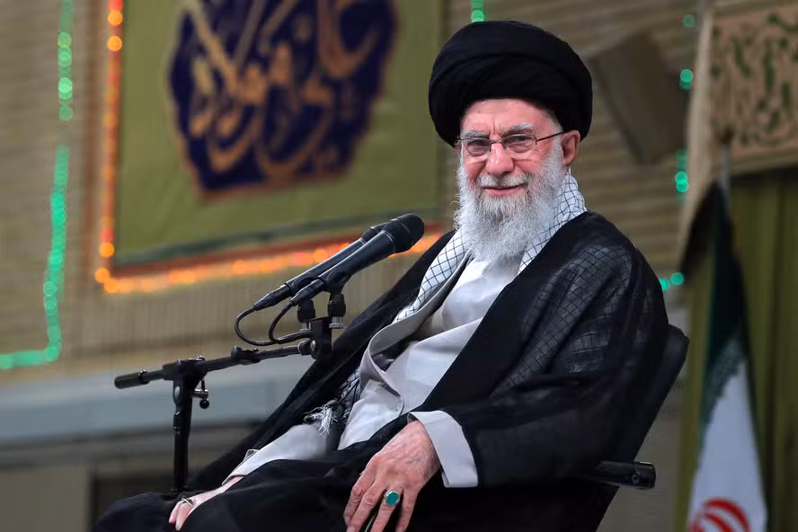Morte de Khamenei expõe legado de repressão e ditadura no Irã