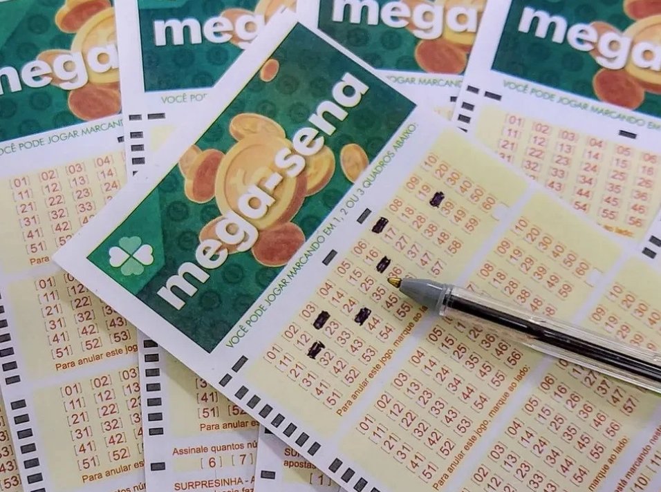 Nenhum apostador acerta seis dezenas e Mega-Sena vai a R$ 105 milhões