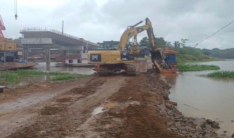 Rampa de balsa quebra e bloqueia travessia na BR-319