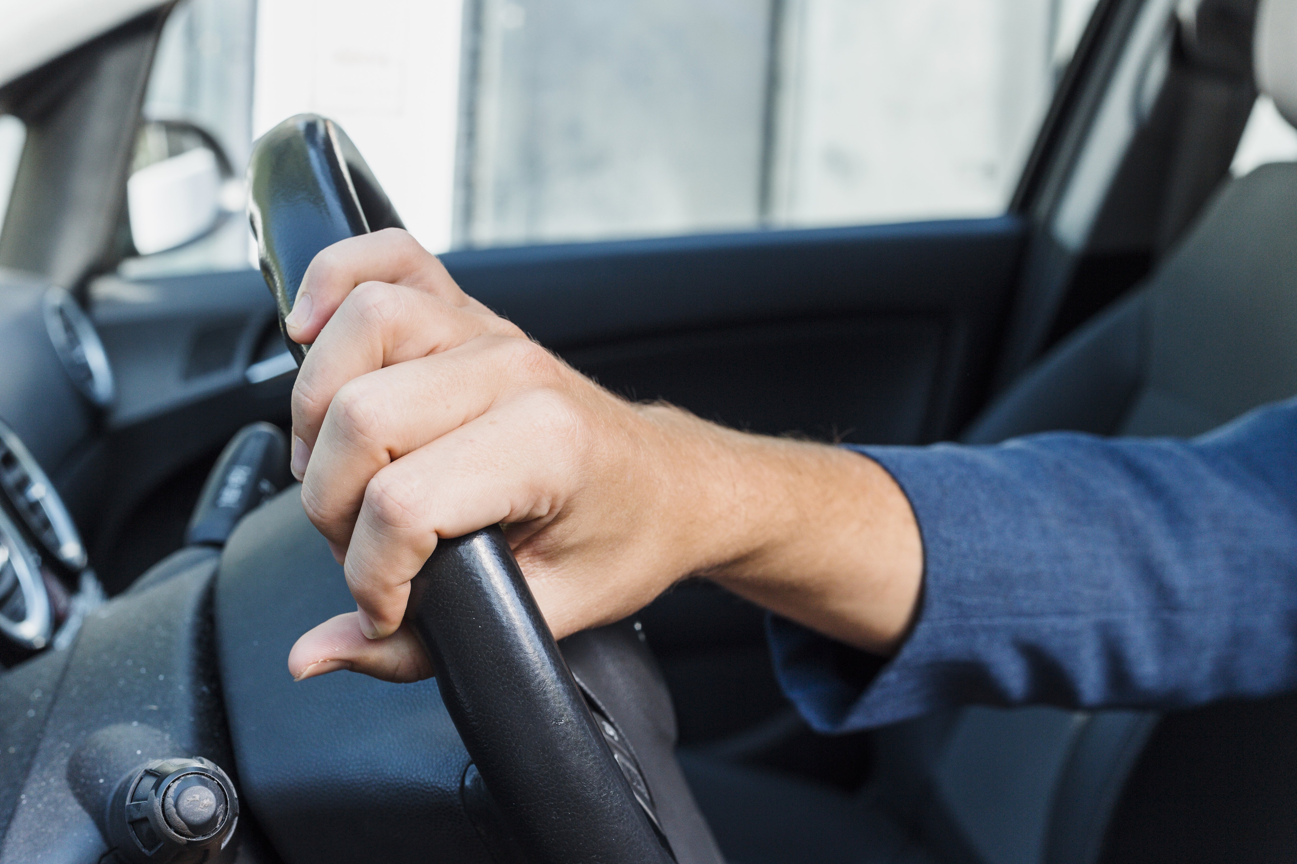 Homem é preso suspeito de estuprar adolescentes dentro de carro no São José