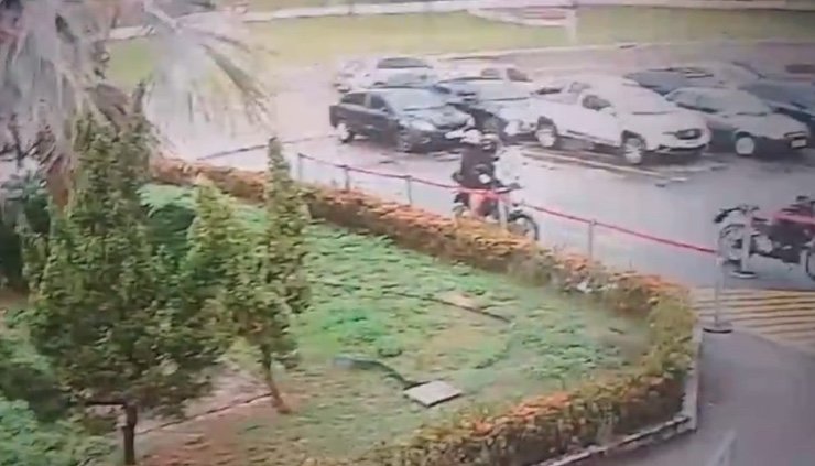 Vídeo mostra impacto de colisão entre veículos no Distrito Industrial; veja