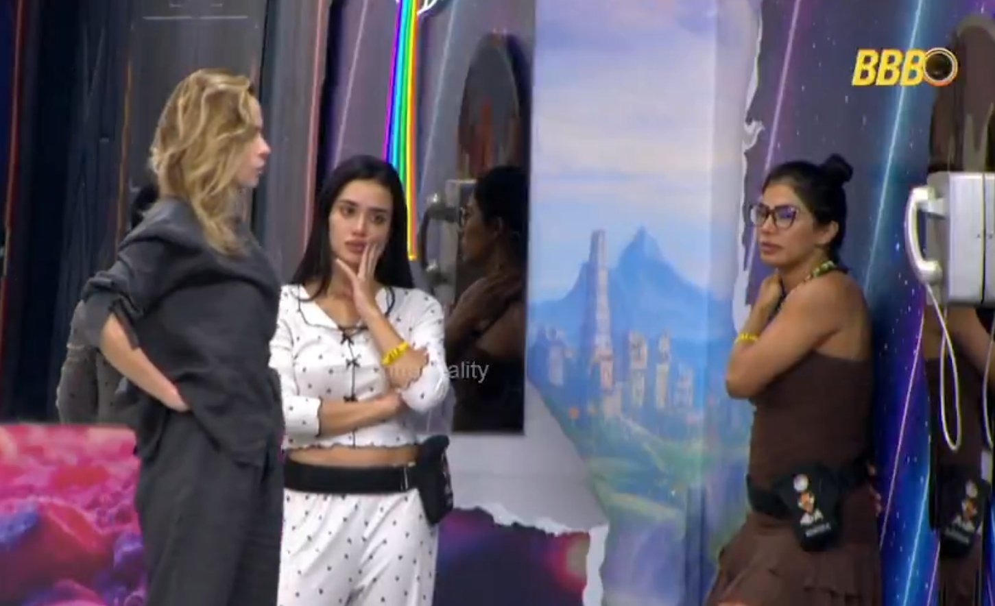 Ana Paula propõe trégua com Jordana e Marciele para emparedar Babu; vídeo