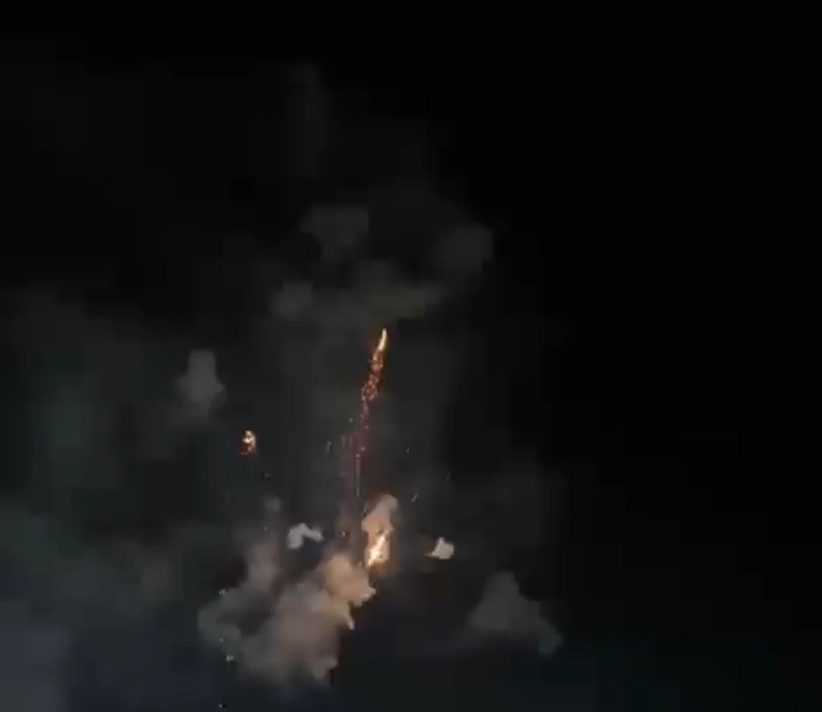 Moradores do Japiim registram intenso foguetório por suposto aniversário de membro do CV