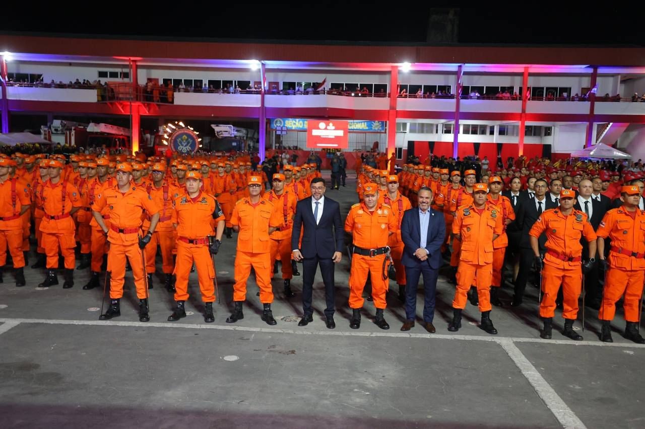 Wilson Lima forma 210 novos soldados e conclui vagas de concurso dos Bombeiros
