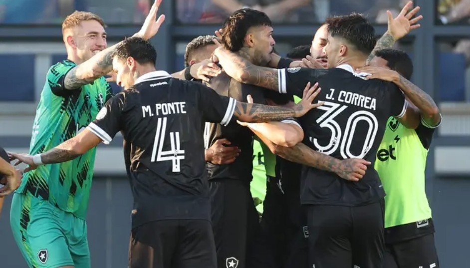 Botafogo vence o Bragantino e deixa o Z4