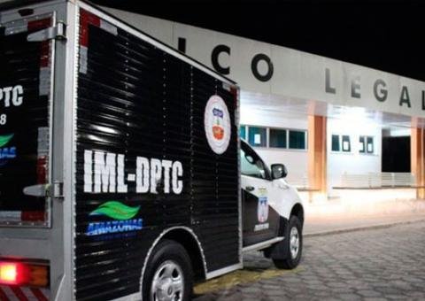 Mulher morre em acidente entre carro e motocicleta na Vila Buriti