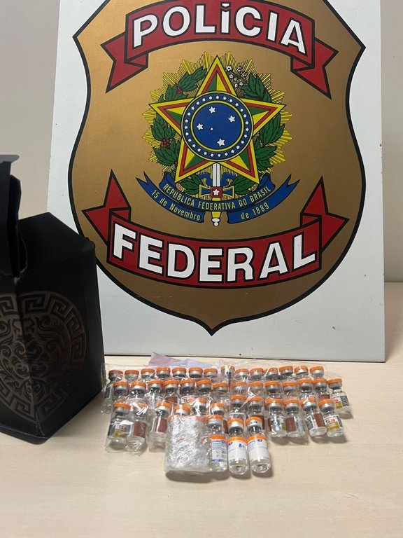 Mulher é preso com 45 frascos de tirzepatida em mala no aeroporto de Manaus