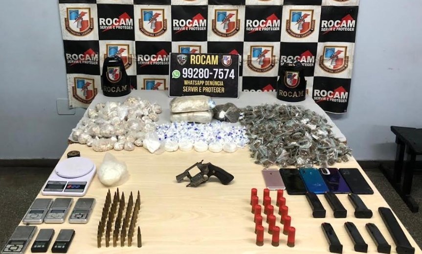 Jovem de 19 anos é preso com arsenal e mais de 5 mil porções de oxi em Manaus