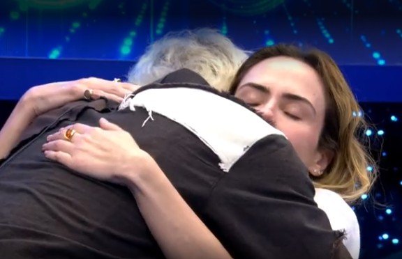 Ana Paula confirma alívio com eliminação de Babu e é apoiada por Juliano