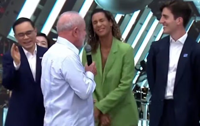 Lula cita gastos com cães e diz que na China 'não há esse problema