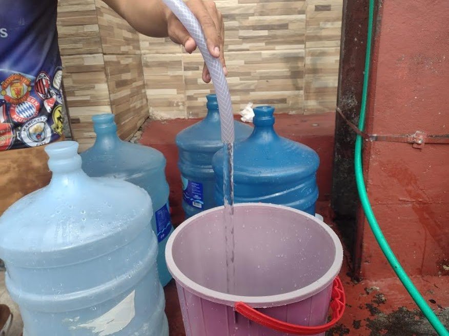 Mais de 40 bairros e conjuntos ficam sem água em Manaus após vazamento em subestação