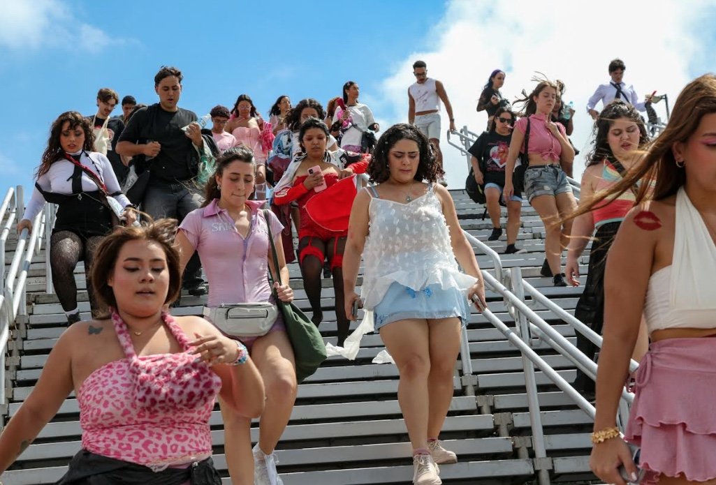 Lollapalooza 2026: Calor e filas marcam primeiro dia do festival em SP