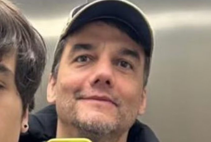 Bem Moura, filho de Wagner Moura, compartilha foto rara com o pai nas redes sociais