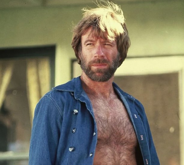 Ícone do cinema de ação, Chuck Norris morre aos 86 anos