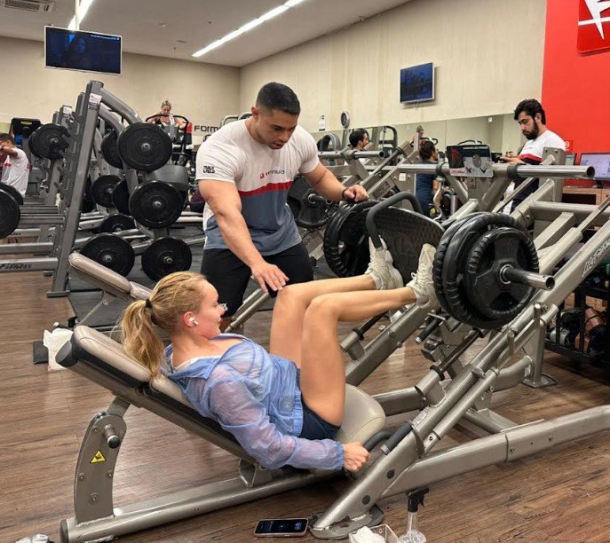 Musculação é aliada contra perda de massa muscular durante uso de canetas emagrecedoras