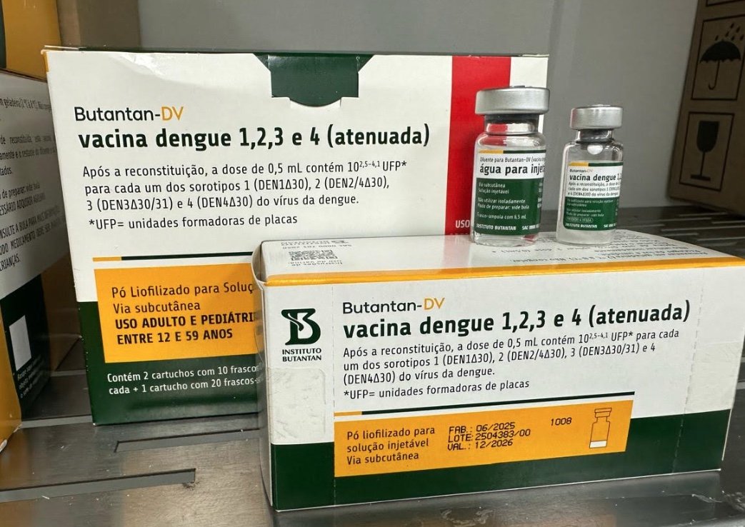 Amazonas inicia vacinação contra dengue para profissionais da saúde da rede básica