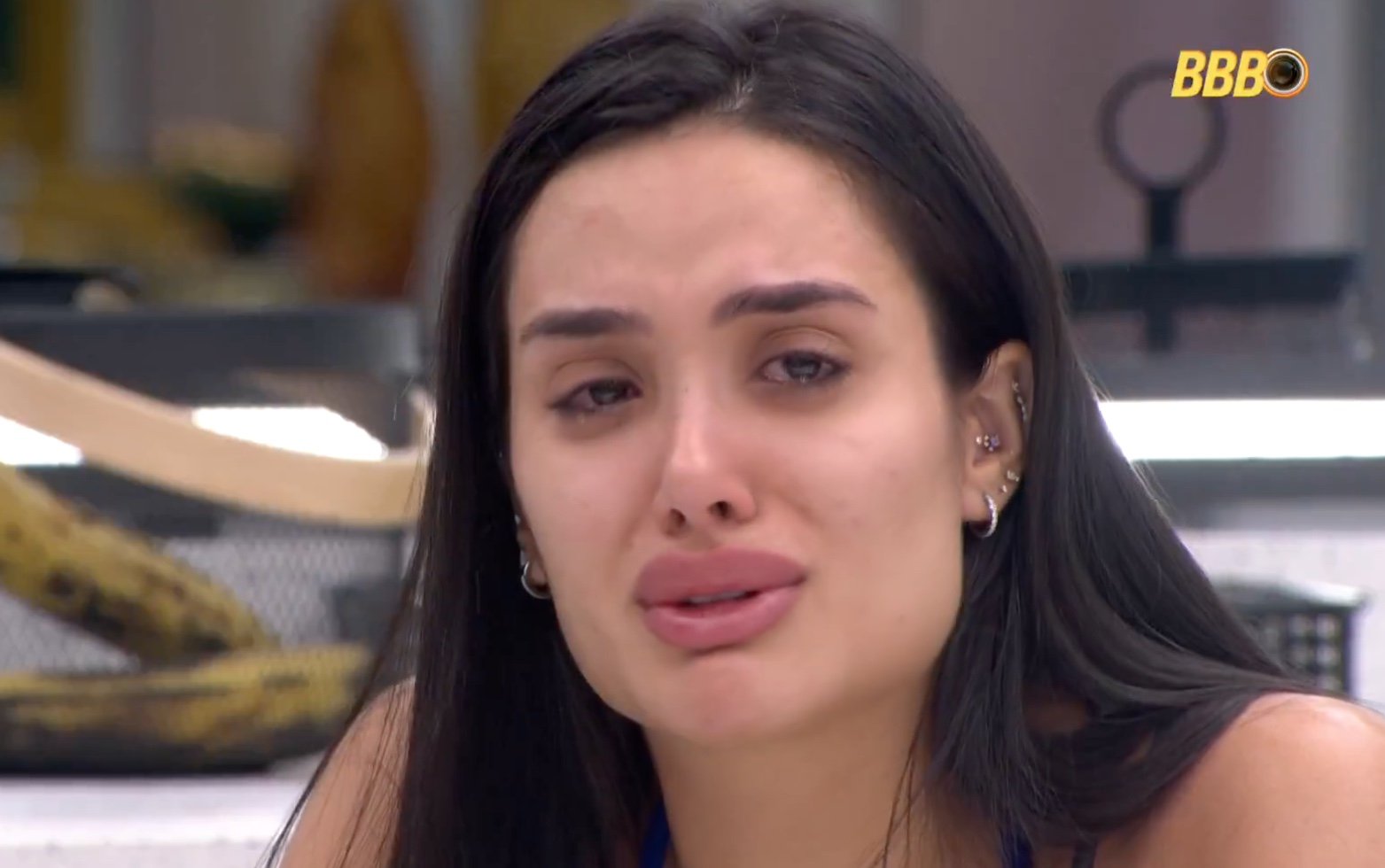 Jordana chora ao falar sobre possível favoritismo de Milena no BBB26