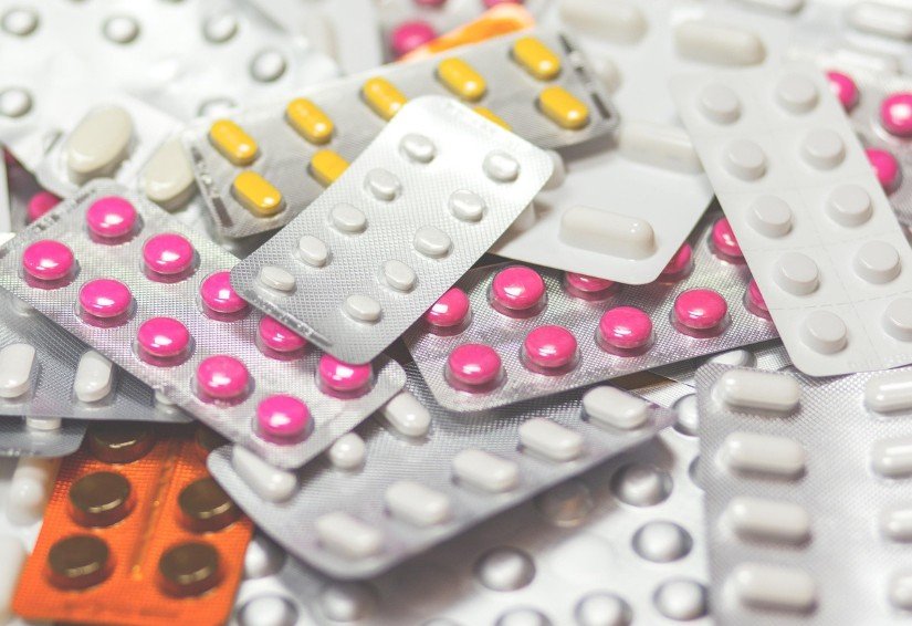 Câmara avança com projeto que permite venda de remédios em supermercados