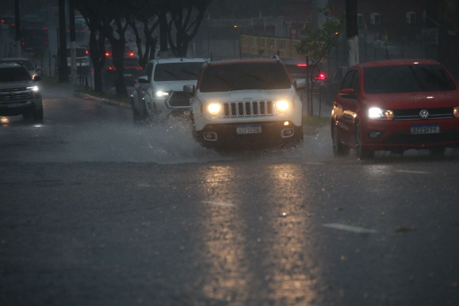 Chuvas fortes colocam Amazonas em alerta até terça-feira