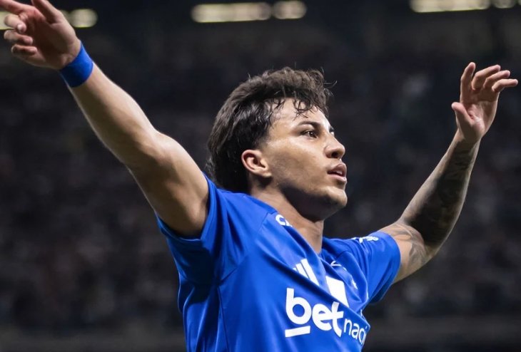 Cruzeiro vence Atlético-MG e conquista o Mineiro após sete anos