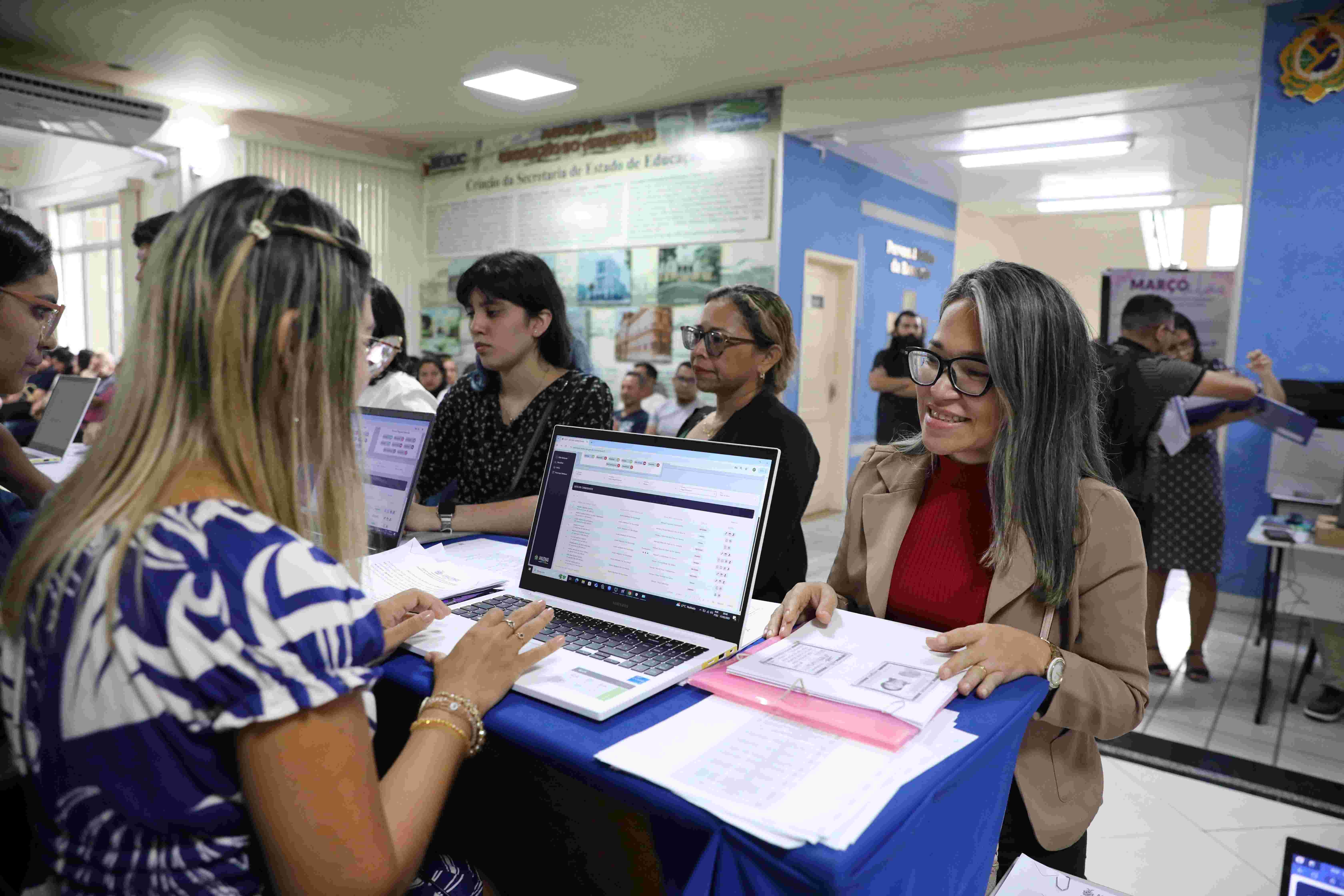 Seduc-AM convoca 169 aprovados em processo seletivo para capital, interior e áreas indígenas
