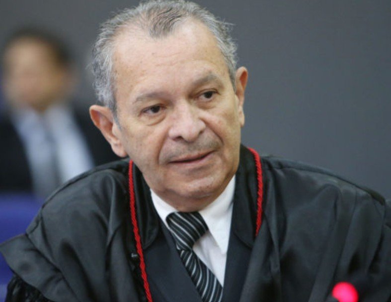 Desembargador Rafael Romano é condenado a 47 anos de prisão por estuprar neta em Manaus