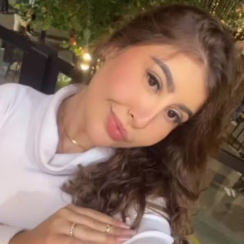 Jovem é morta pelo namorado após pedir para ver o celular dele, diz polícia