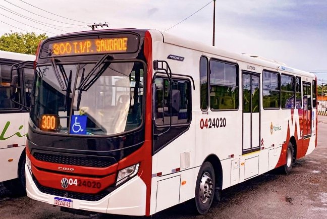 Manaus ganha novas linhas de ônibus com pagamento por cartão e viagens mais rápidas