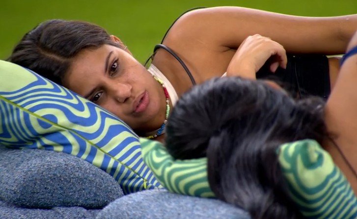 Gabi decide romper com grupo de Jonas e aconselha Marciele: 'Melhor sair fora'