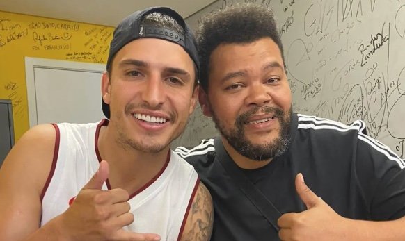 Babu revela que contrato o impede de falar com Prior; vídeo