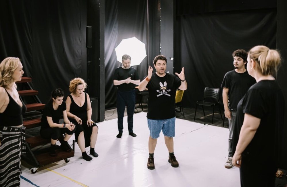 Ópera-teatro mistura Shakespeare e tradição do Festival de Parintins no Teatro Amazonas