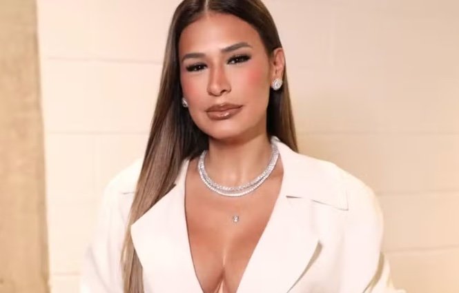 Simone Mendes revela perda de 30kg: "Coroa bonita"