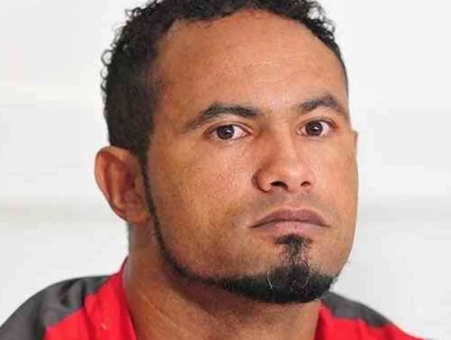 Goleiro Bruno é considerado foragido após não se reapresentar à Justiça