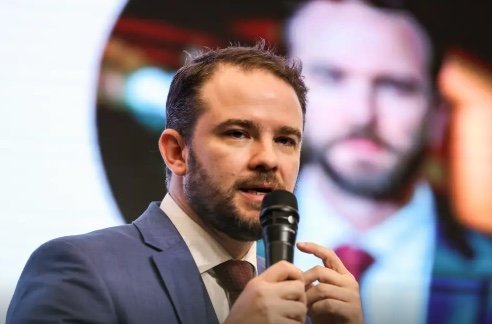 Lula anuncia Dario Durigan como novo ministro da Fazenda